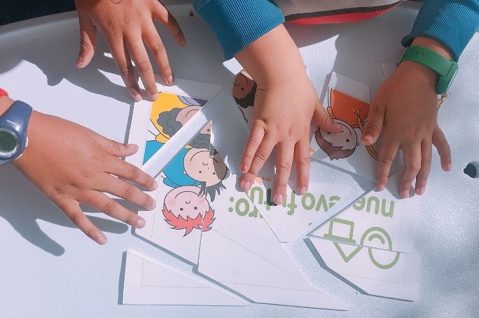 Actividad con el puzle de Nuevo Futuro